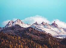 惨遭针对，Xiaohu维克托开局两分钟已阵亡两次