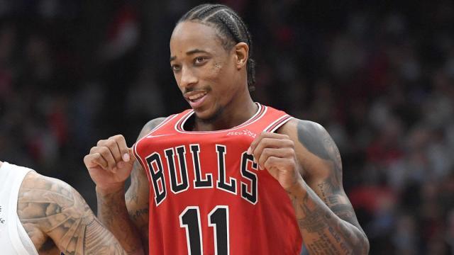 1643526043620061794.jpg derozan-bulls.jpg