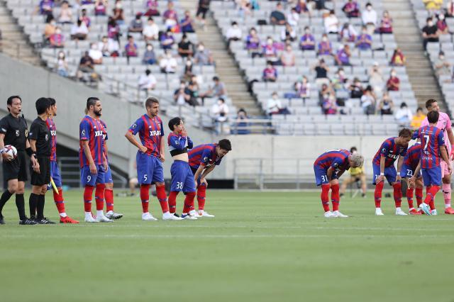 日本下任主教练热门现状: 赛季全线失利 鞠躬谢罪